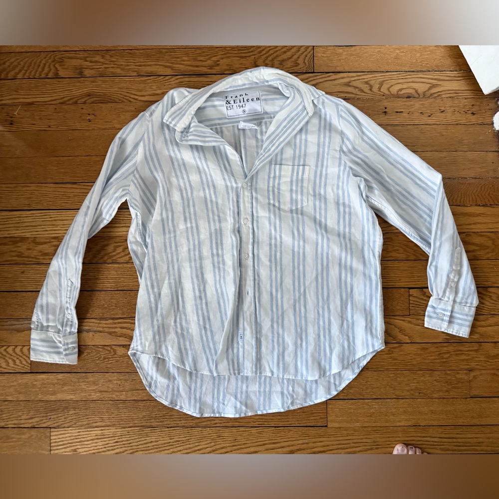 Frank & Eileen Blue and White Striped Button Down - Size Small - NWOT